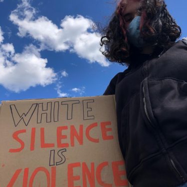 white silence is violence! Foto: Fredo Kiffel