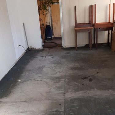 Nach der Überschwemmung: so sieht das Taranta Babu ohne Bücher aus, Foto: Taranta Babu